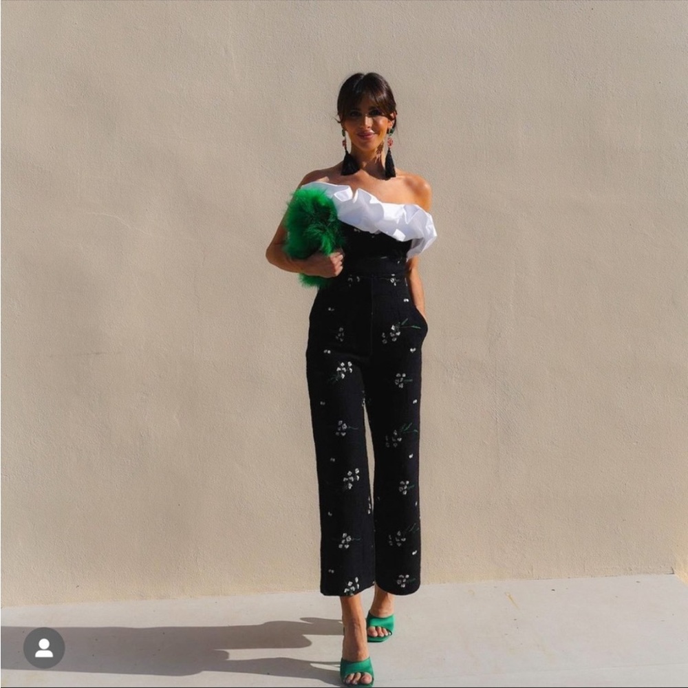 Zara embodied black flower pants size S